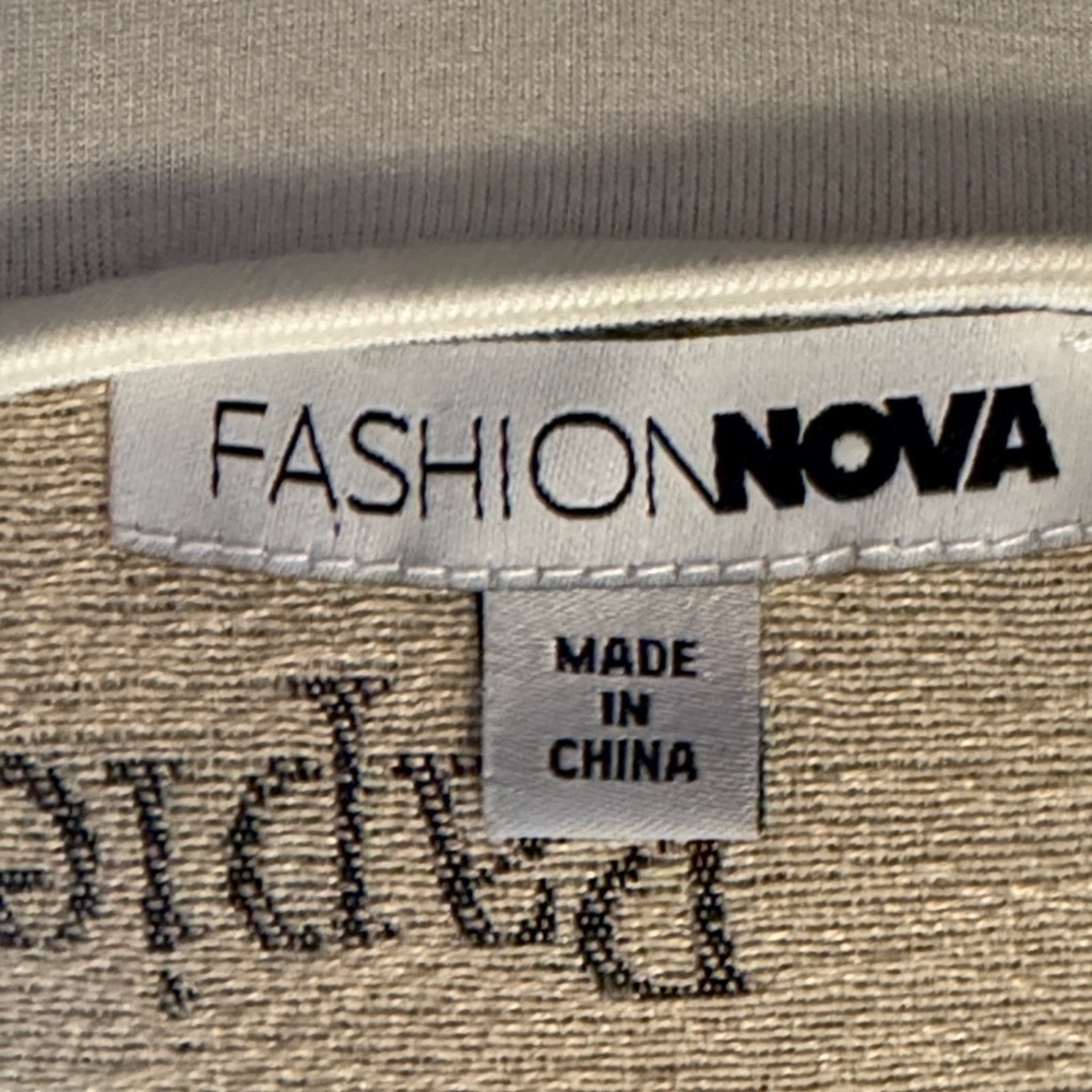 Fashion Nova Elegant White Long Sleeve Bodysuit Casual Women’s Top Medium - Picture 5 of 5